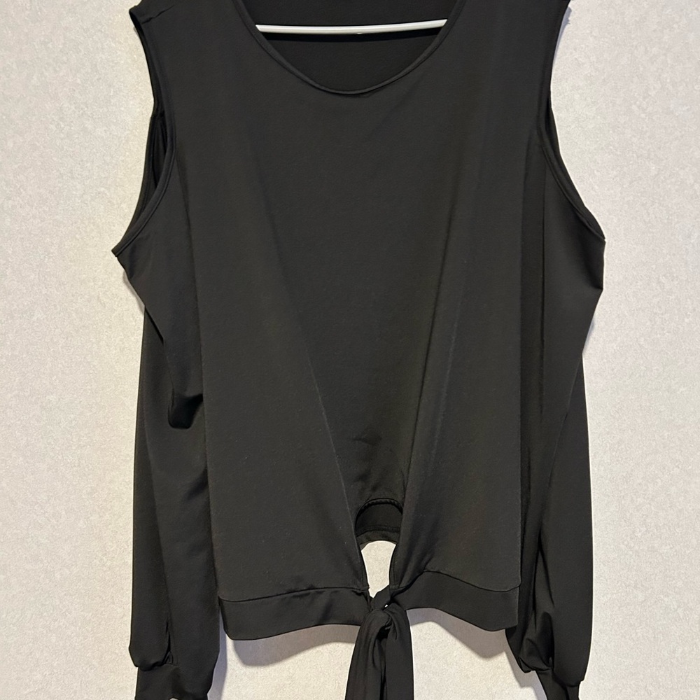 NWOT Women’s Black Blouse Exposed Shoulder Tie Bottom SHEIN Size 3XL
